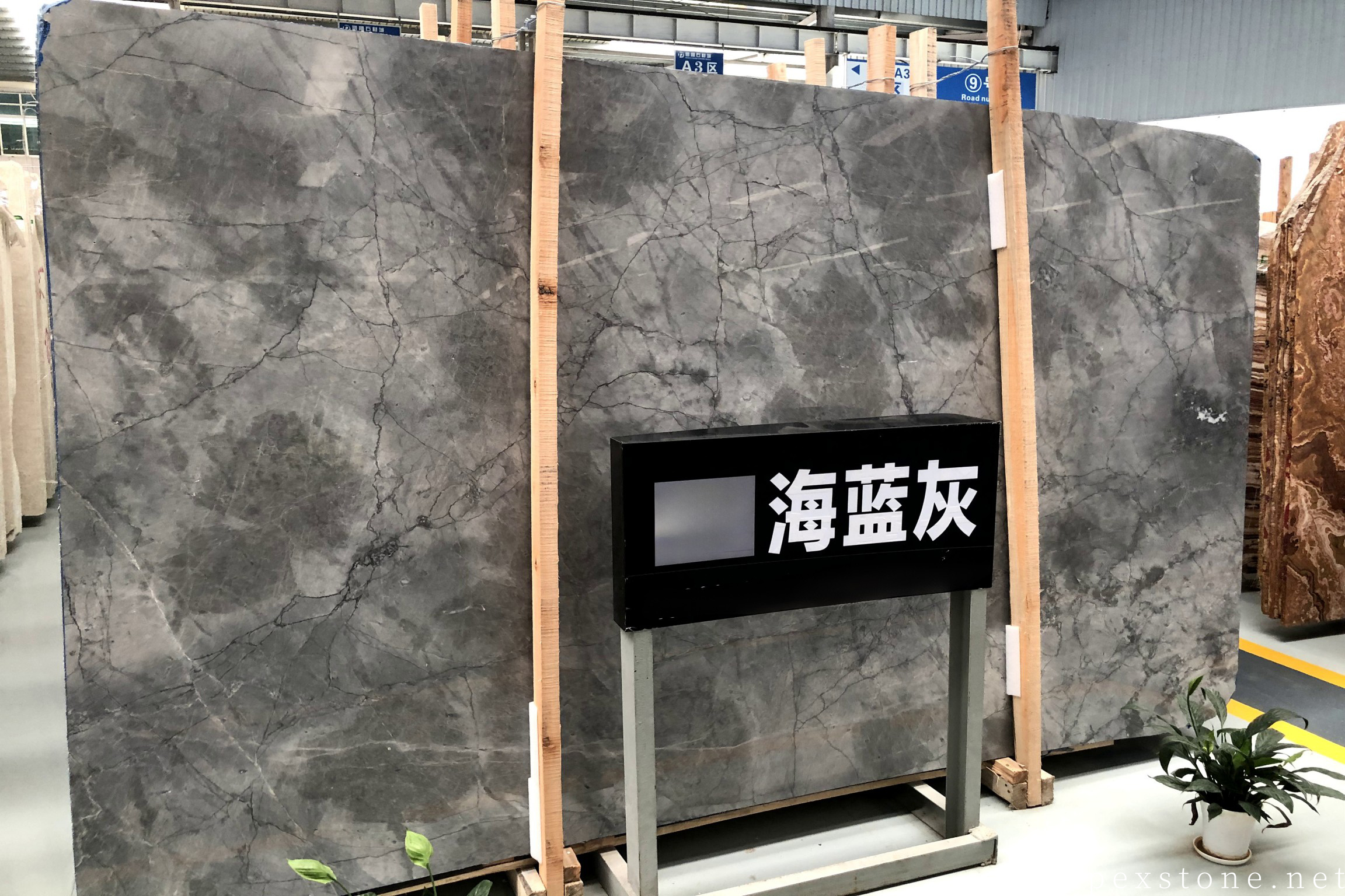 Feature Walls and Accent Walls Feature Walls and Accent Walls