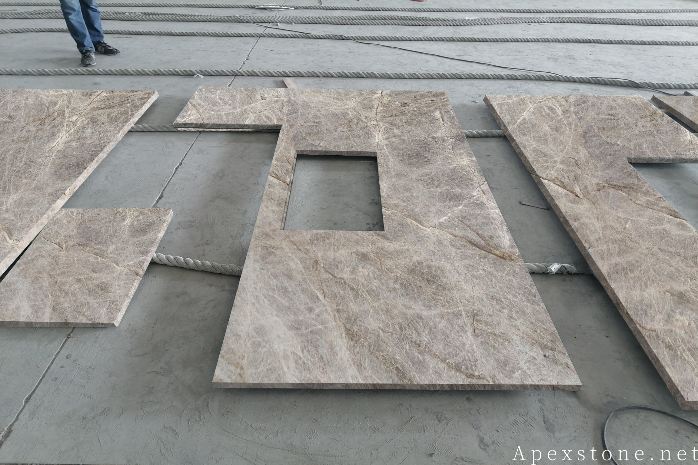 Taj Mahal Quartzite vs Quartz Countertops: Natural Stone vs Engineered Taj Mahal Quartzite vs Quartz Countertops: Natural Stone vs Engineered